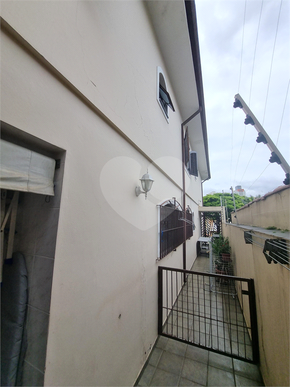 Sobrado com 177 m², 3 dormitórios e 5 vagas na Vila Isolina Mazzei
