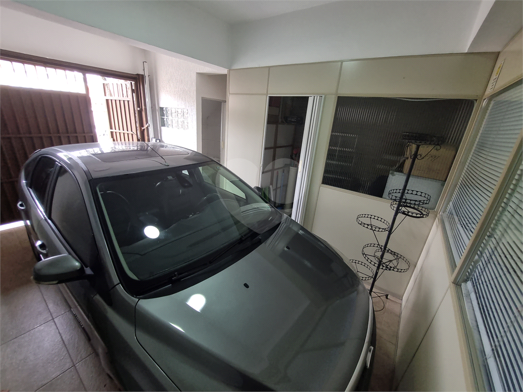 Sobrado com 177 m², 3 dormitórios e 5 vagas na Vila Isolina Mazzei