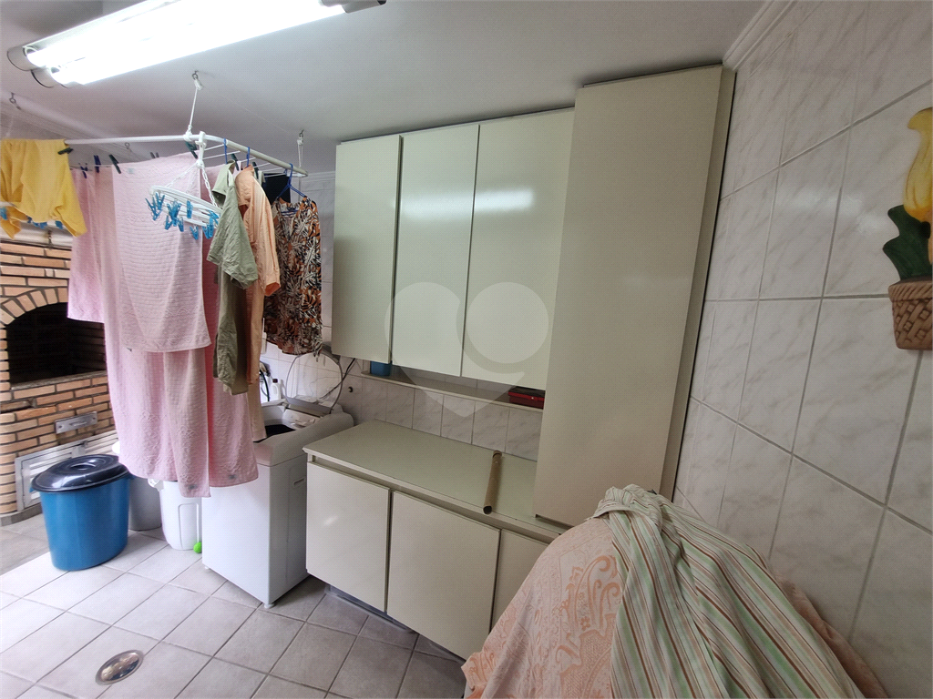 Sobrado com 177 m², 3 dormitórios e 5 vagas na Vila Isolina Mazzei