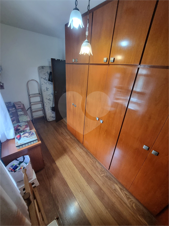 Sobrado com 177 m², 3 dormitórios e 5 vagas na Vila Isolina Mazzei