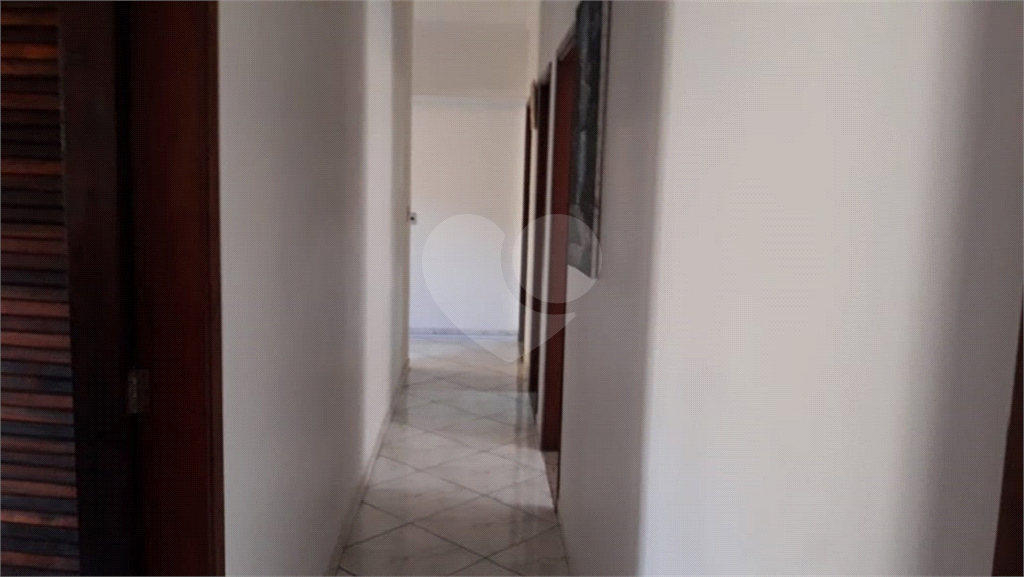 Casa à venda com 4 quartos, 177m² - Foto 11