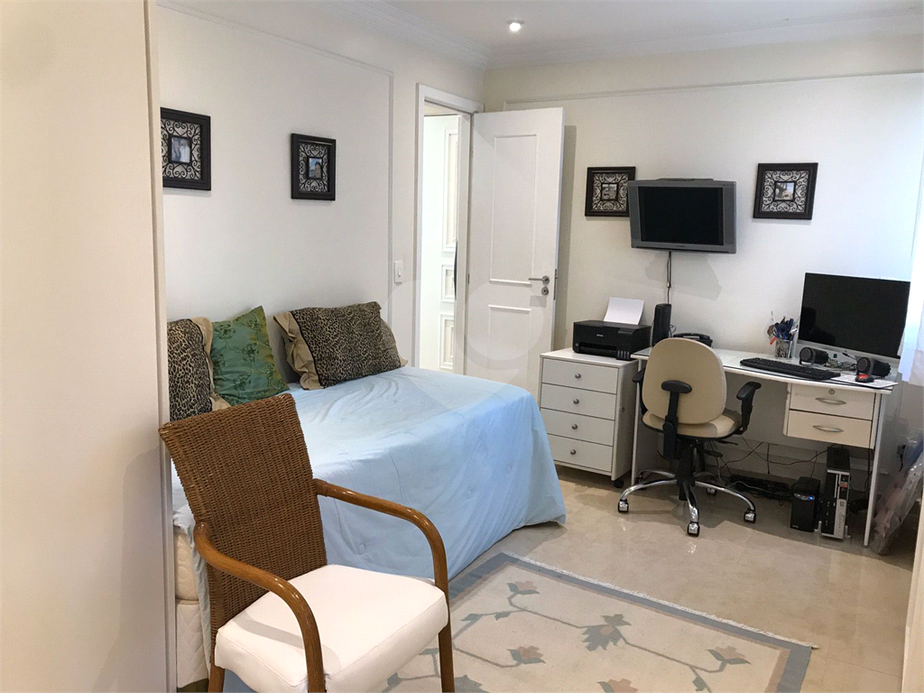 APARTAMENTO em PANAMBY
