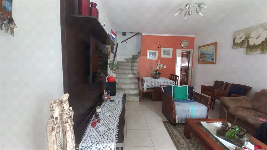 Sobrado , 2 dorimitórios, edicula, 1 vaga, Santa Terezinha