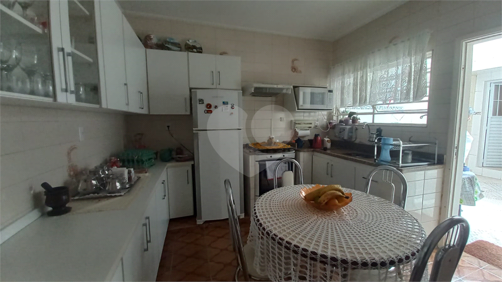 Sobrado , 2 dorimitórios, edicula, 1 vaga, Santa Terezinha