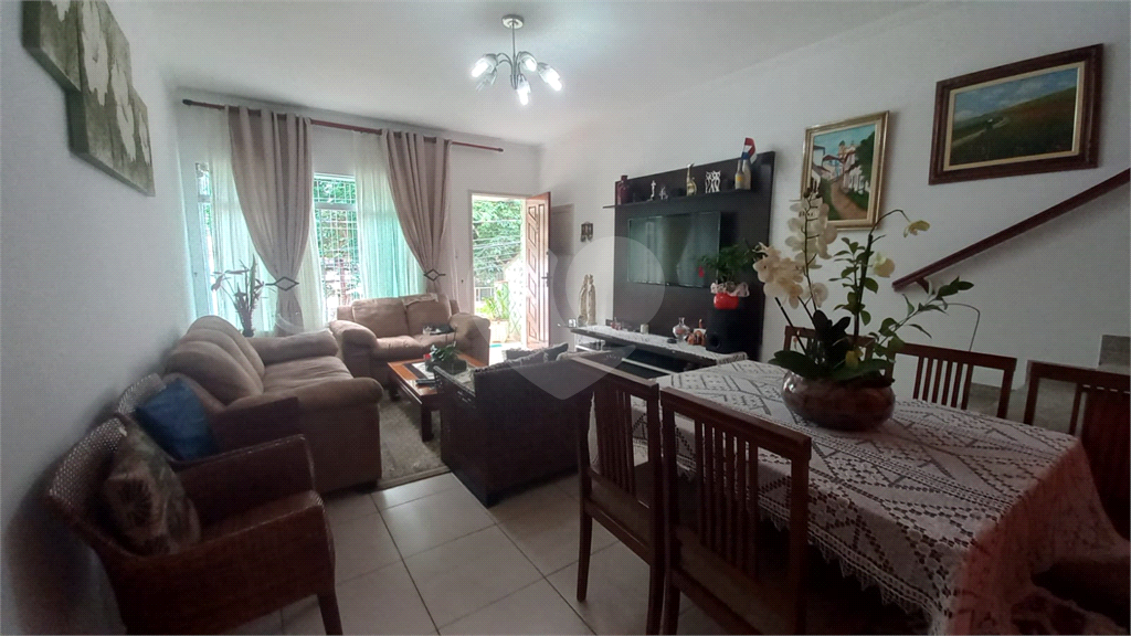 Sobrado , 2 dorimitórios, edicula, 1 vaga, Santa Terezinha