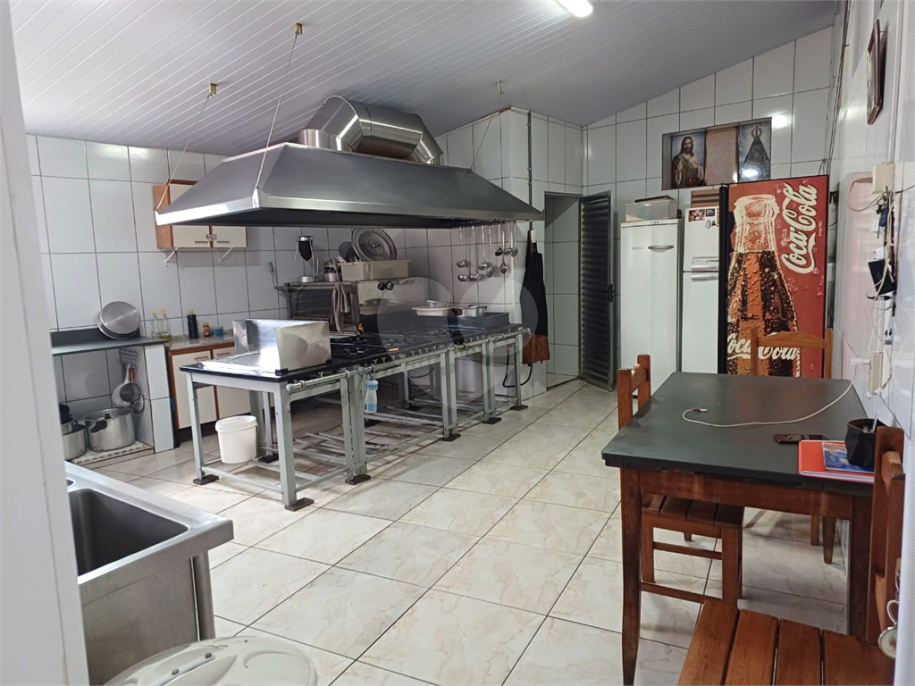 Casa à venda com 3 quartos, 284m² - Foto 7