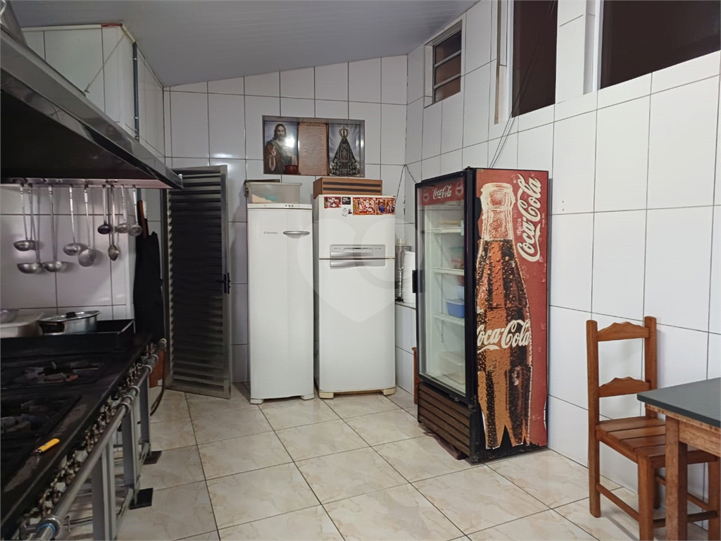 Casa à venda com 3 quartos, 284m² - Foto 8