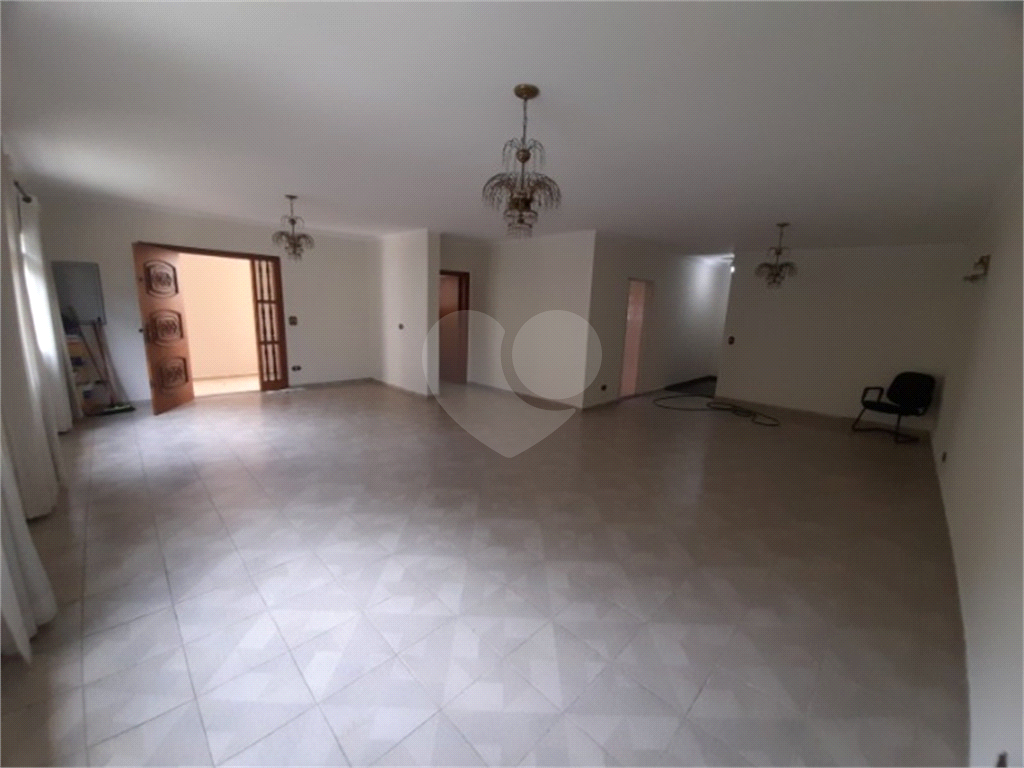 Sobrado à venda com 5 quartos, 300m² - Foto 4