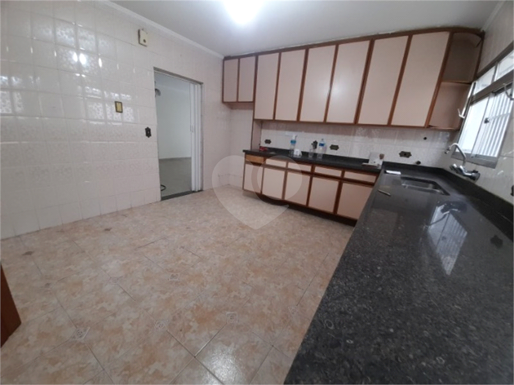 Sobrado à venda com 5 quartos, 300m² - Foto 24