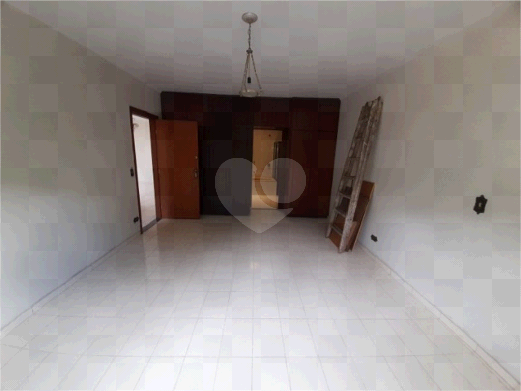 Sobrado à venda com 5 quartos, 300m² - Foto 9