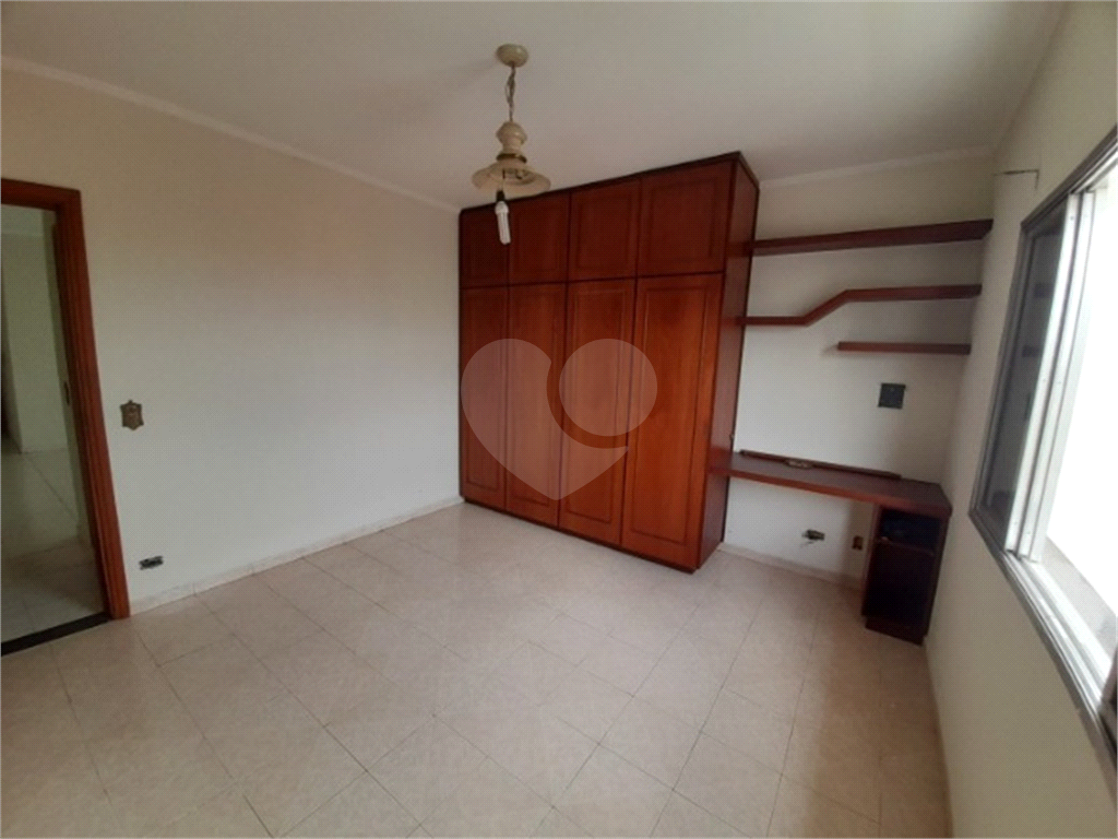 Sobrado à venda com 5 quartos, 300m² - Foto 7