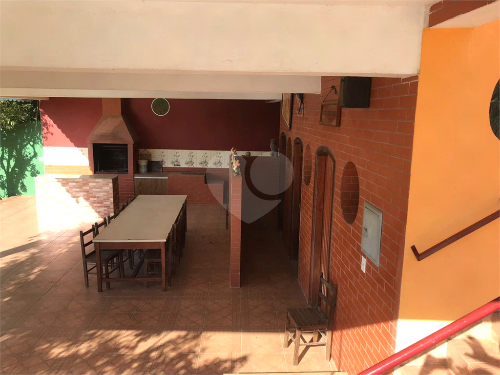 Casa à venda com 5 quartos, 180m² - Foto 4