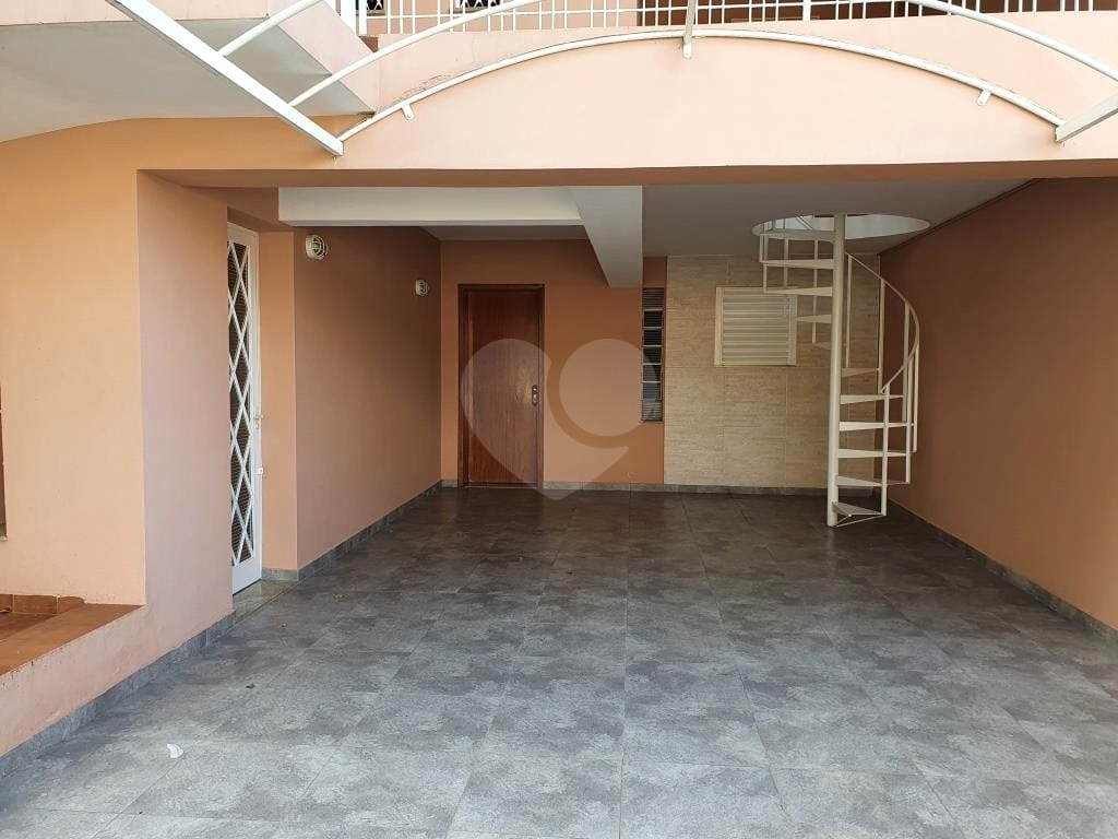 Casa à venda com 3 quartos, 207m² - Foto 9