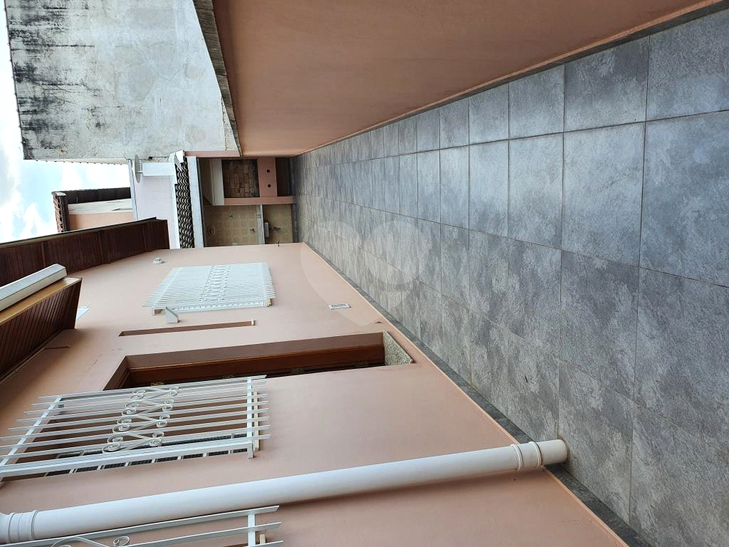 Casa à venda com 3 quartos, 207m² - Foto 11