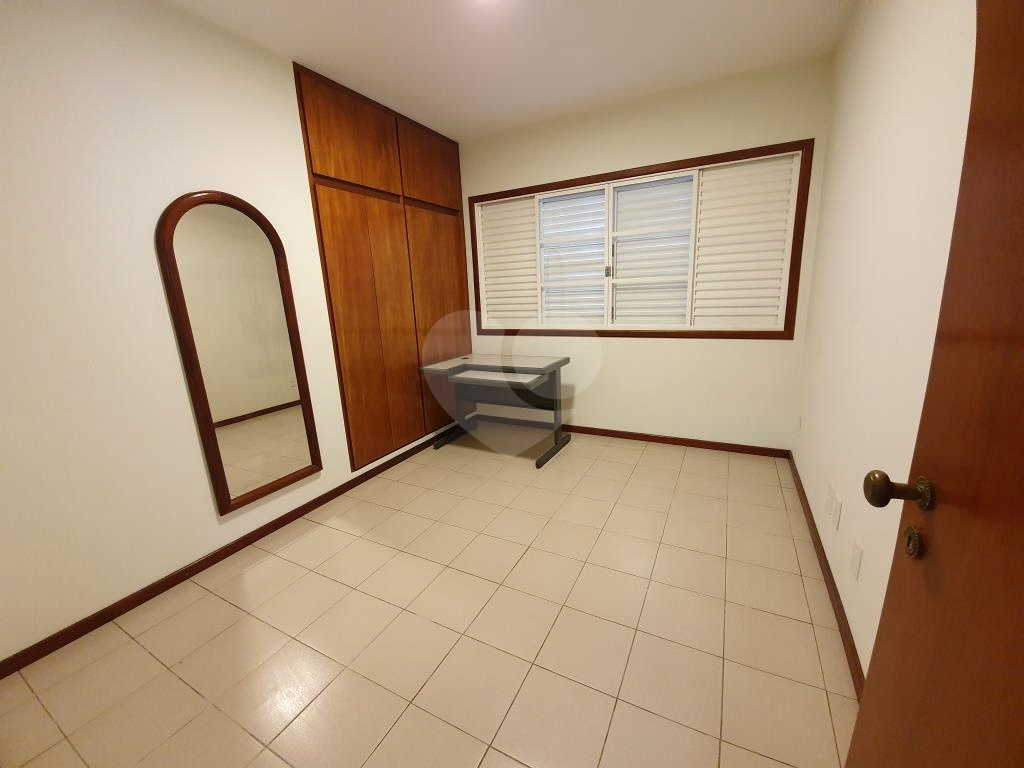 Casa à venda com 3 quartos, 207m² - Foto 13