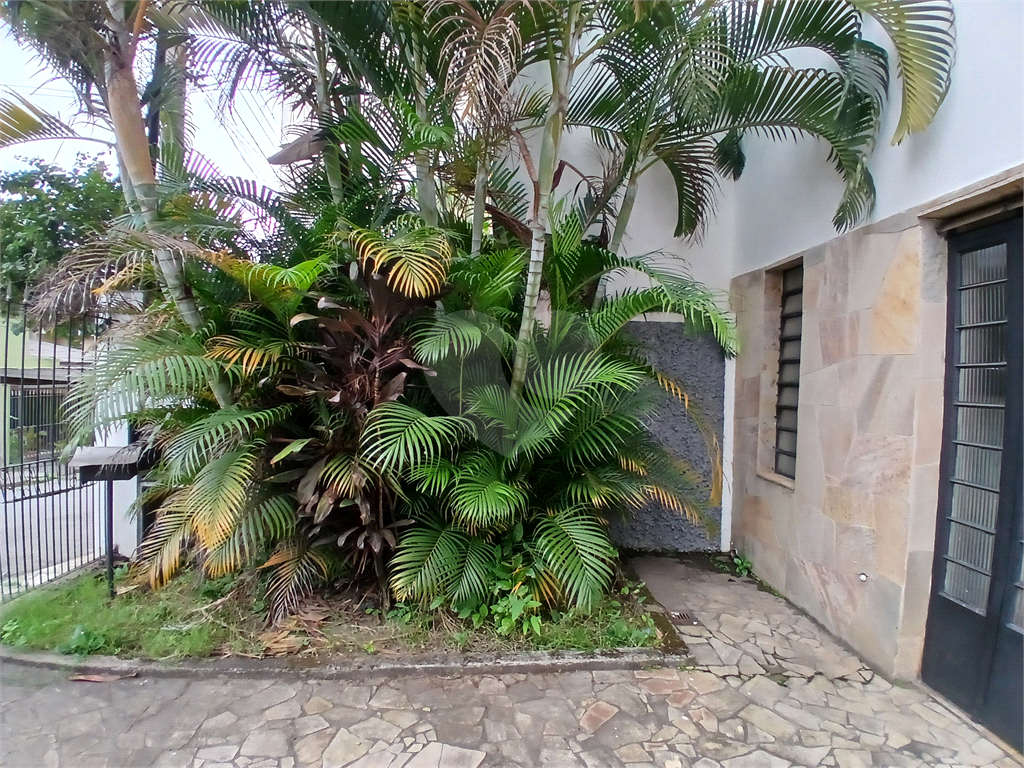 Sobrado à venda em Santana em rua bem tranquila
