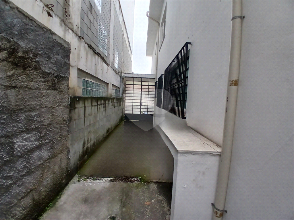 Sobrado à venda em Santana em rua bem tranquila