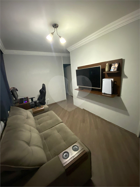APARTAMENTO em CASA VERDE