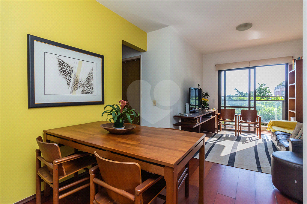 Apartamento para venda com 75 m, dois dormitórios, uma vaga na Vila Madalena!