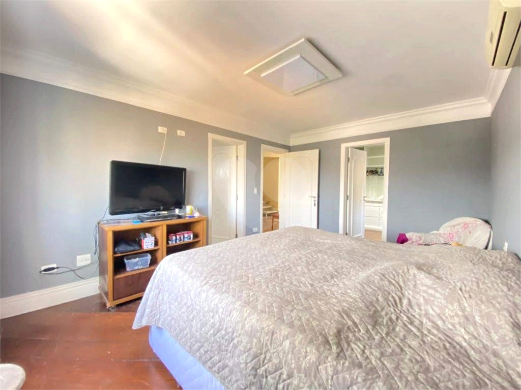 Casa à venda no Residencial 10 - 4 suítes, 5 vagas + Home office e área de lazer