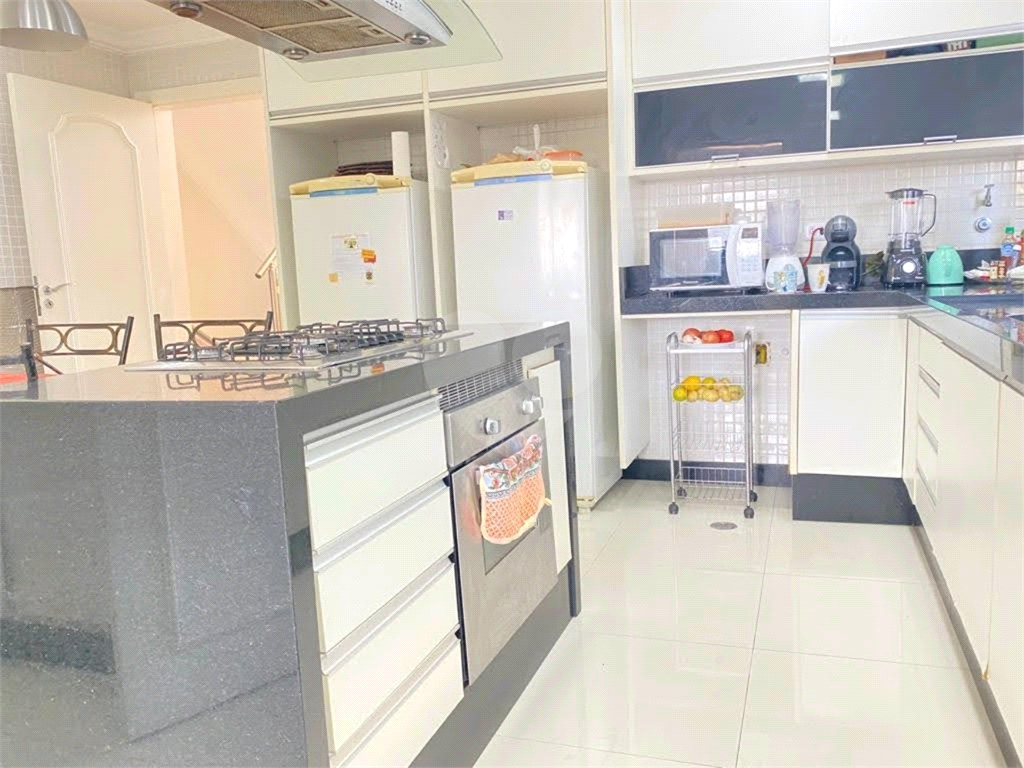Casa à venda no Residencial 10 - 4 suítes, 5 vagas + Home office e área de lazer