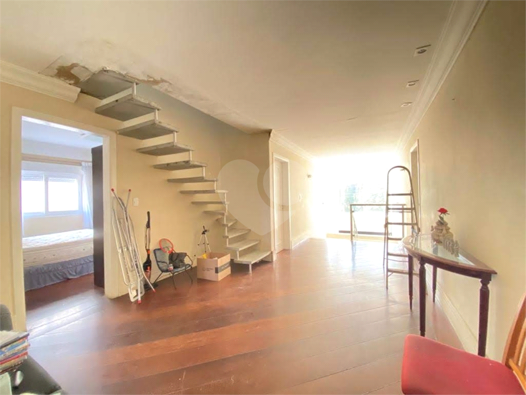 Casa à venda no Residencial 10 - 4 suítes, 5 vagas + Home office e área de lazer