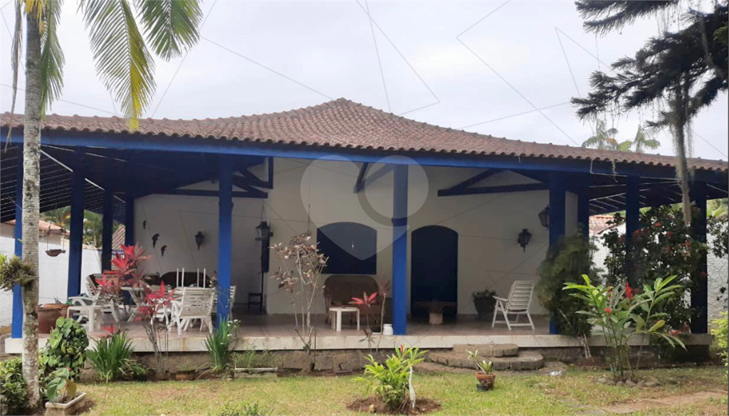 Casa à venda com 4 quartos, 300m² - Foto 1