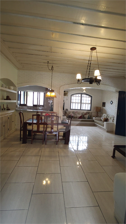 Casa à venda com 4 quartos, 300m² - Foto 24