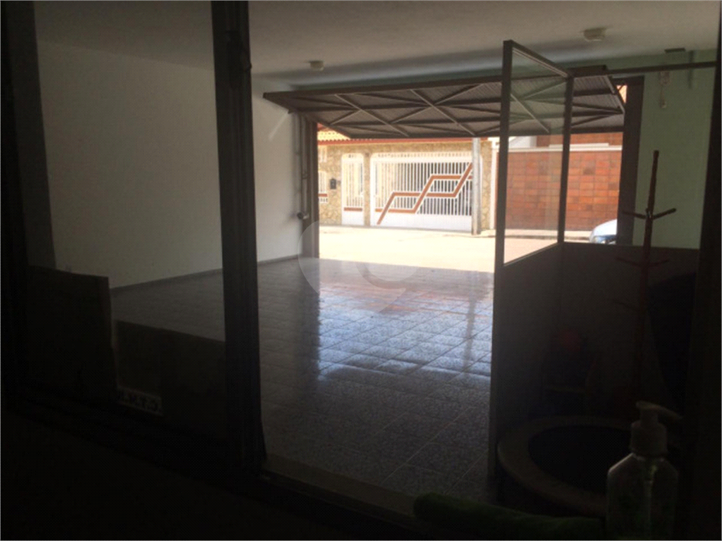 Sobrado à venda com 3 quartos, 250m² - Foto 18