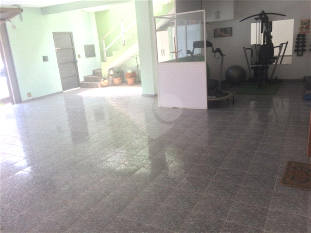 Sobrado à venda com 3 quartos, 250m² - Foto 17