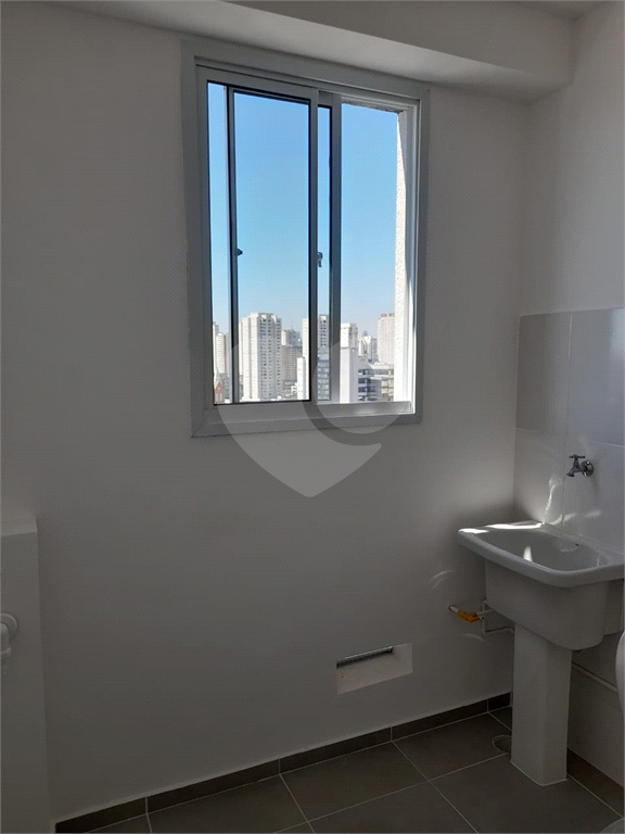 APARTAMENTO em LAPA