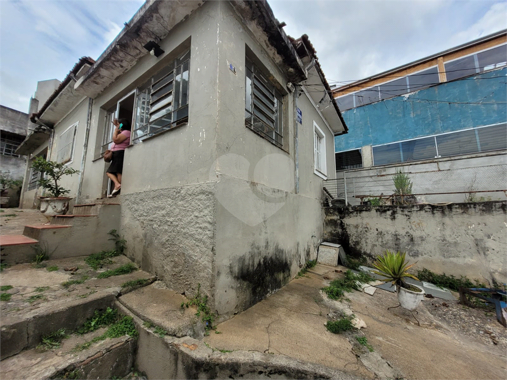 SOBRADO COM 175 M² EM ARTUR ALVIM