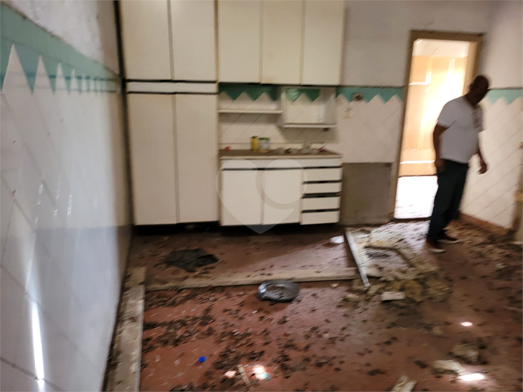 SOBRADO COM 175 M² EM ARTUR ALVIM