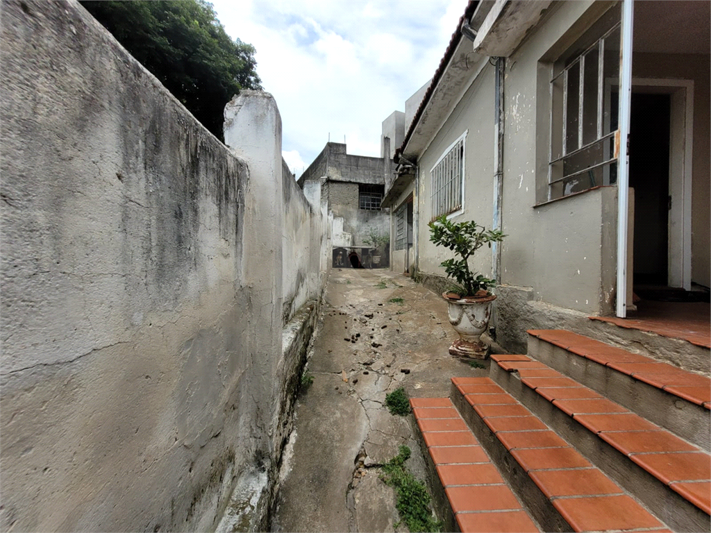 SOBRADO COM 175 M² EM ARTUR ALVIM
