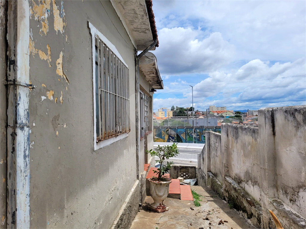 SOBRADO COM 175 M² EM ARTUR ALVIM