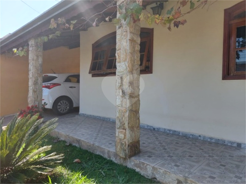 Casa à venda com 3 quartos, 177m² - Foto 3