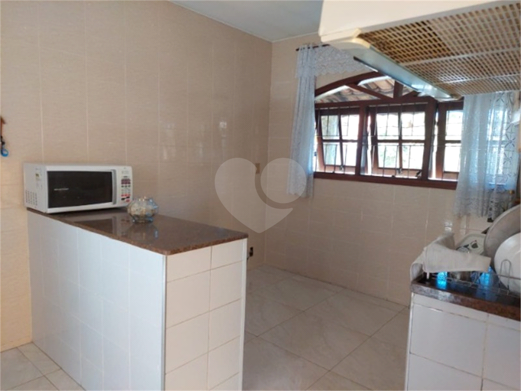 Casa à venda com 3 quartos, 177m² - Foto 6