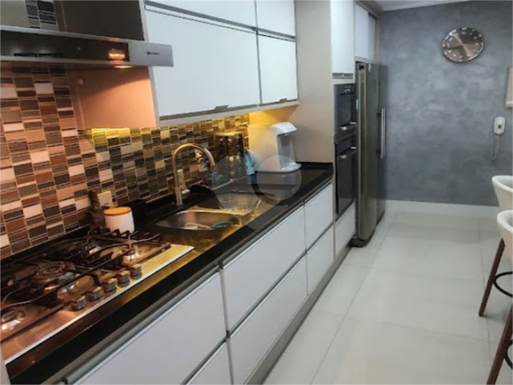Apartamento à venda com 3 quartos, 131m² - Foto 7