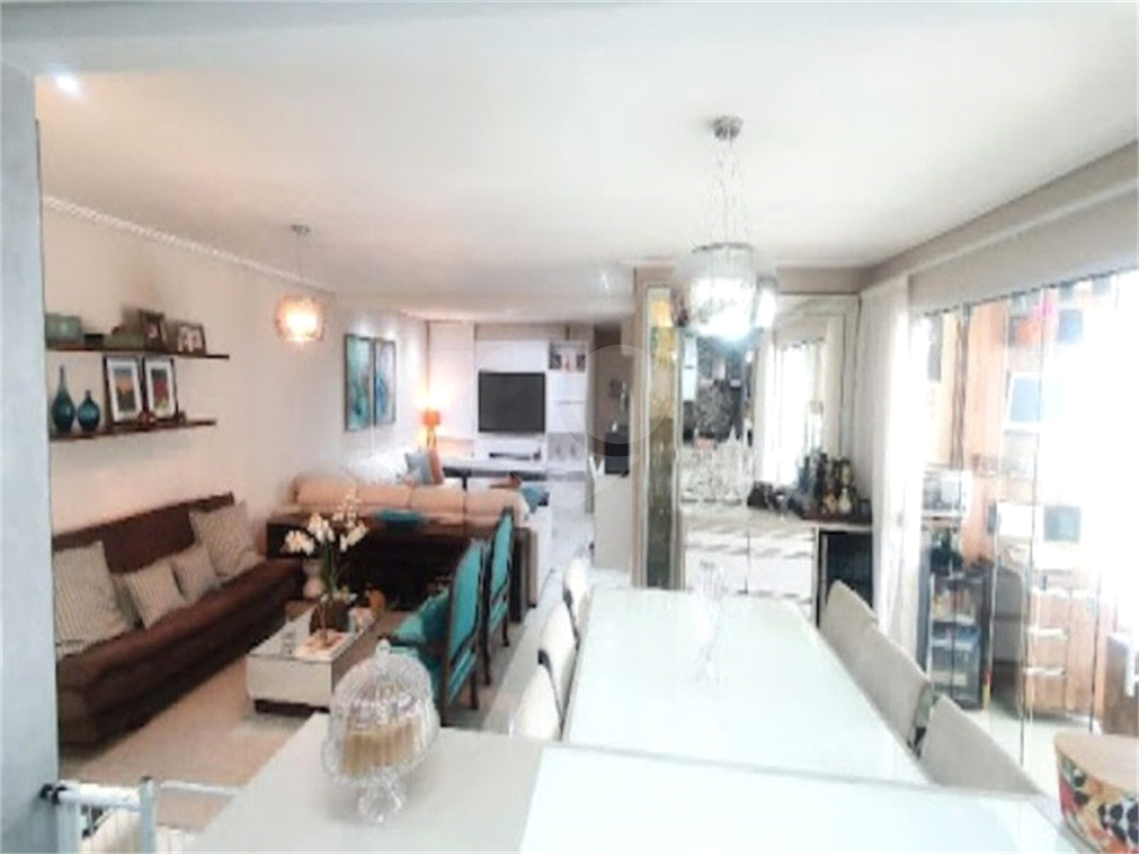 Apartamento à venda com 3 quartos, 131m² - Foto 1