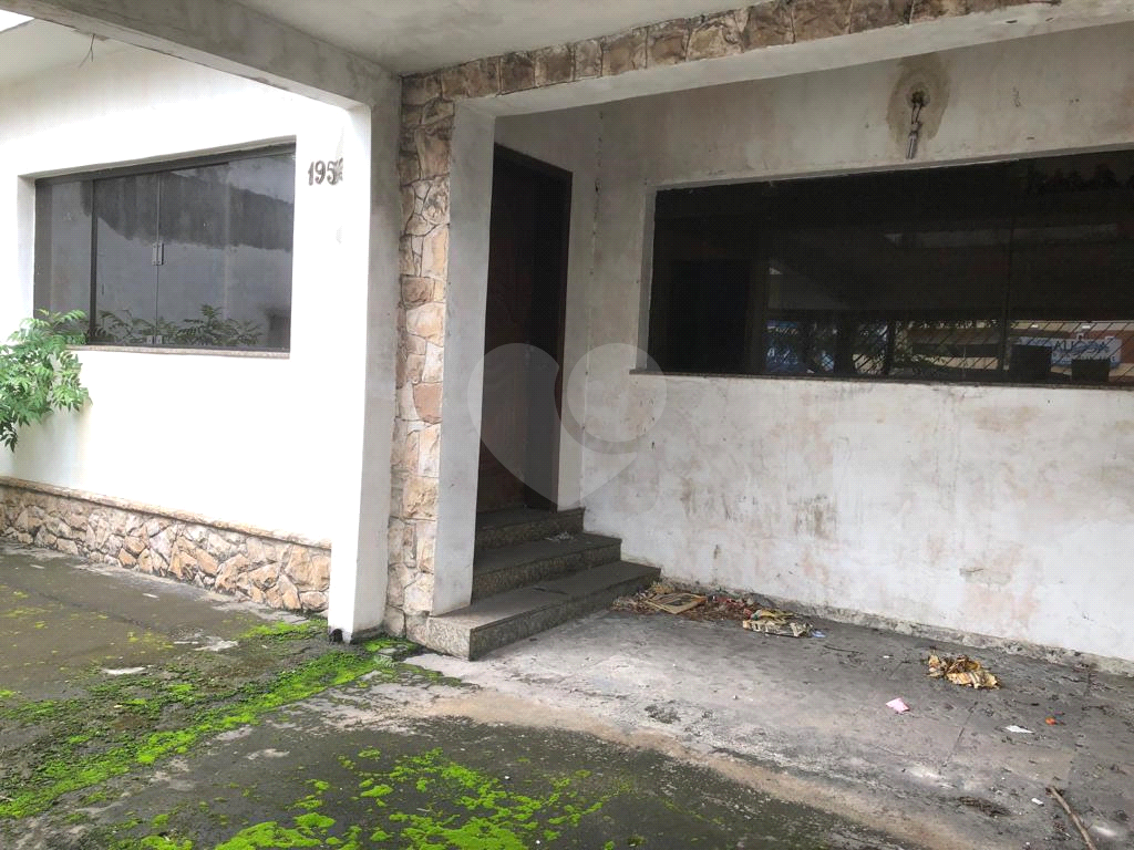 Sobrado à venda com 3 quartos, 212m² - Foto 2