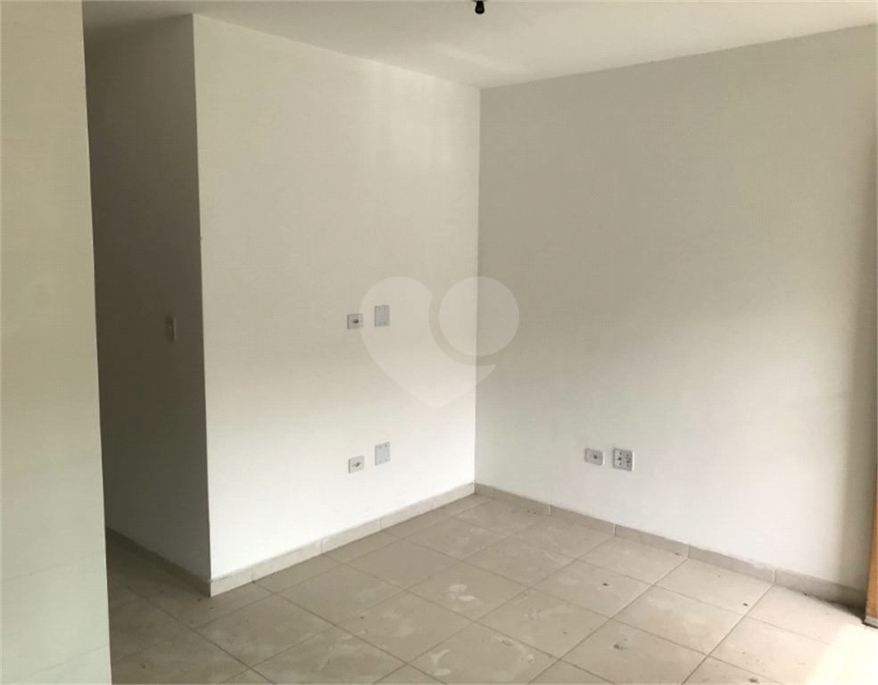 Apartamento à venda com 1 quarto, 33m² - Foto 2