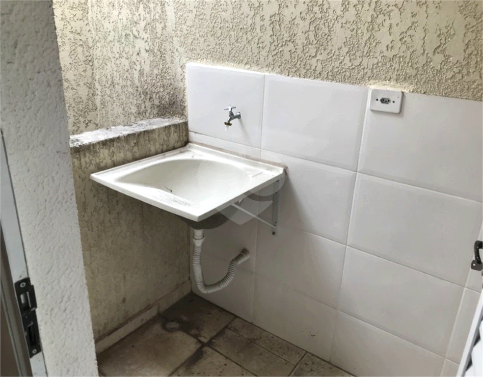 Apartamento à venda com 1 quarto, 33m² - Foto 11