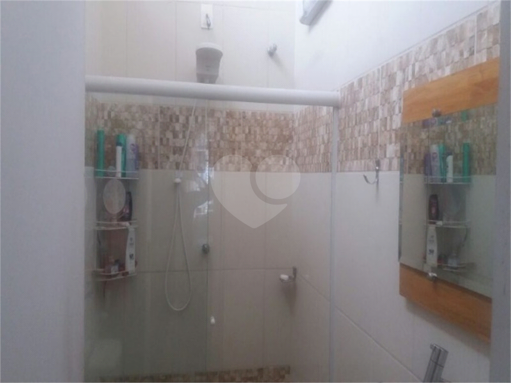 Casa à venda com 4 quartos, 250m² - Foto 17