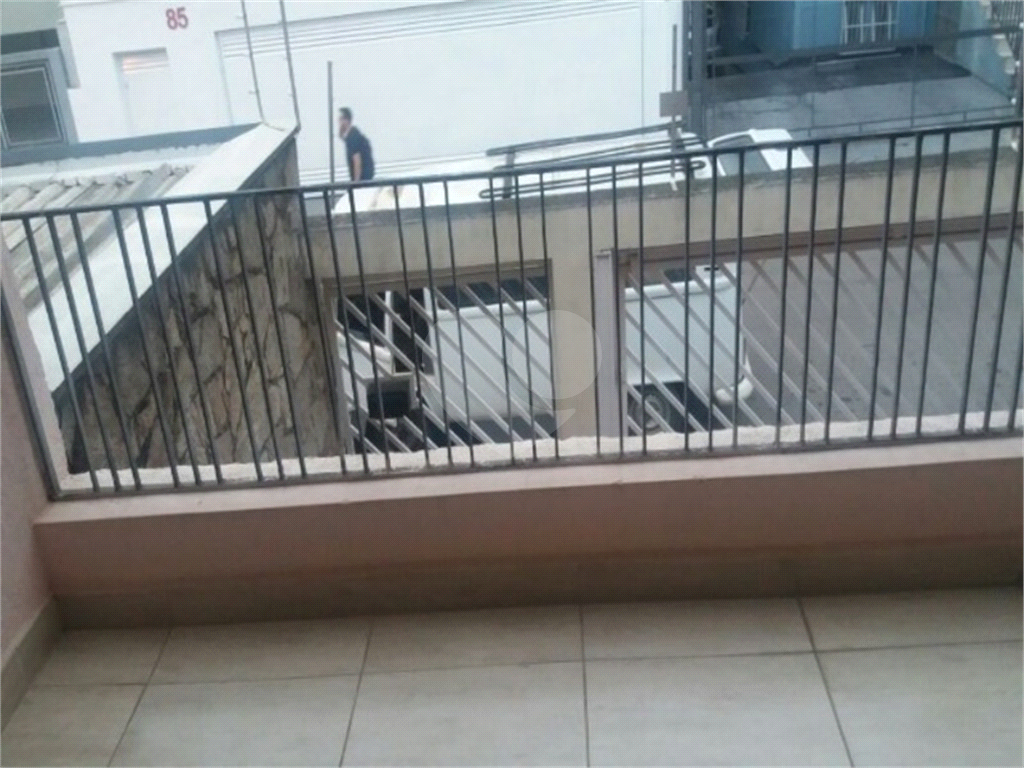 Casa à venda com 4 quartos, 250m² - Foto 2