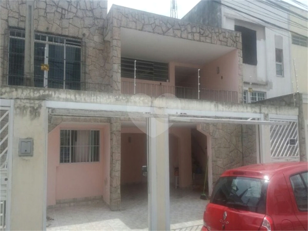 Casa à venda com 4 quartos, 250m² - Foto 1