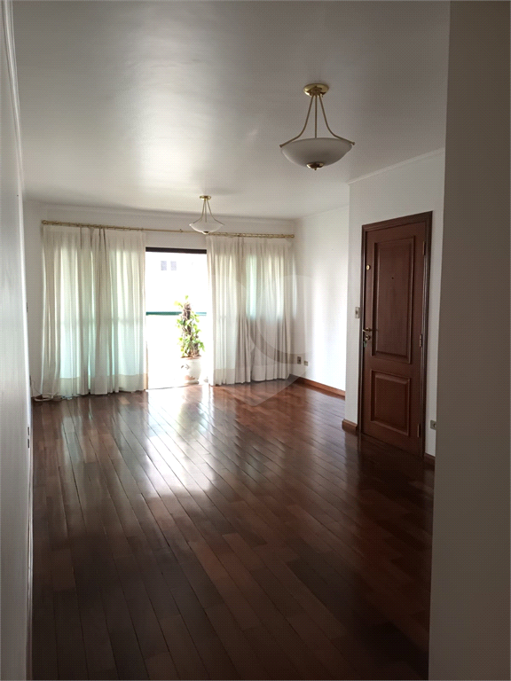 EXCELENTE APARTAMENTO PRÓXIMO A AV. BRÁS LEME