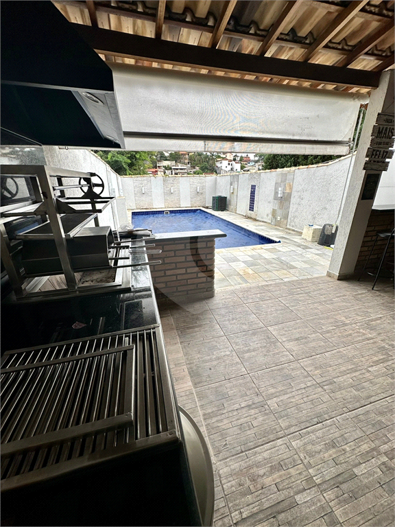 Sobrado residencial no bairro do Tremembé com piscina e salão de festas
