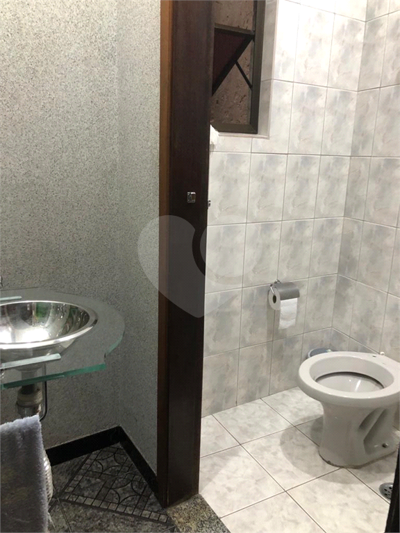 Sobrado à venda com 5 quartos, 200m² - Foto 33