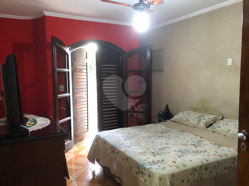 Sobrado à venda com 5 quartos, 200m² - Foto 21