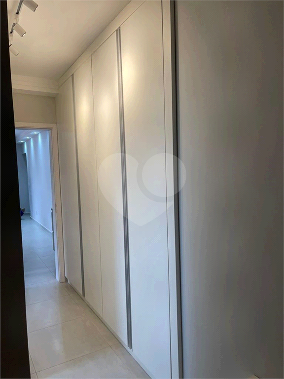 Apartamento à venda com 2 quartos, 64m² - Foto 18